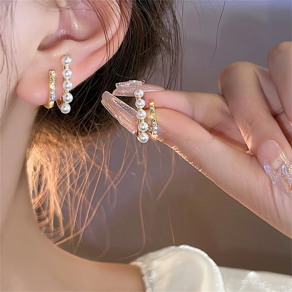 Imitation Pearl Earring for Women Gold Color Round Stud Earrings Korean Delicate Irregular Design Unusual Fashion Jewelry