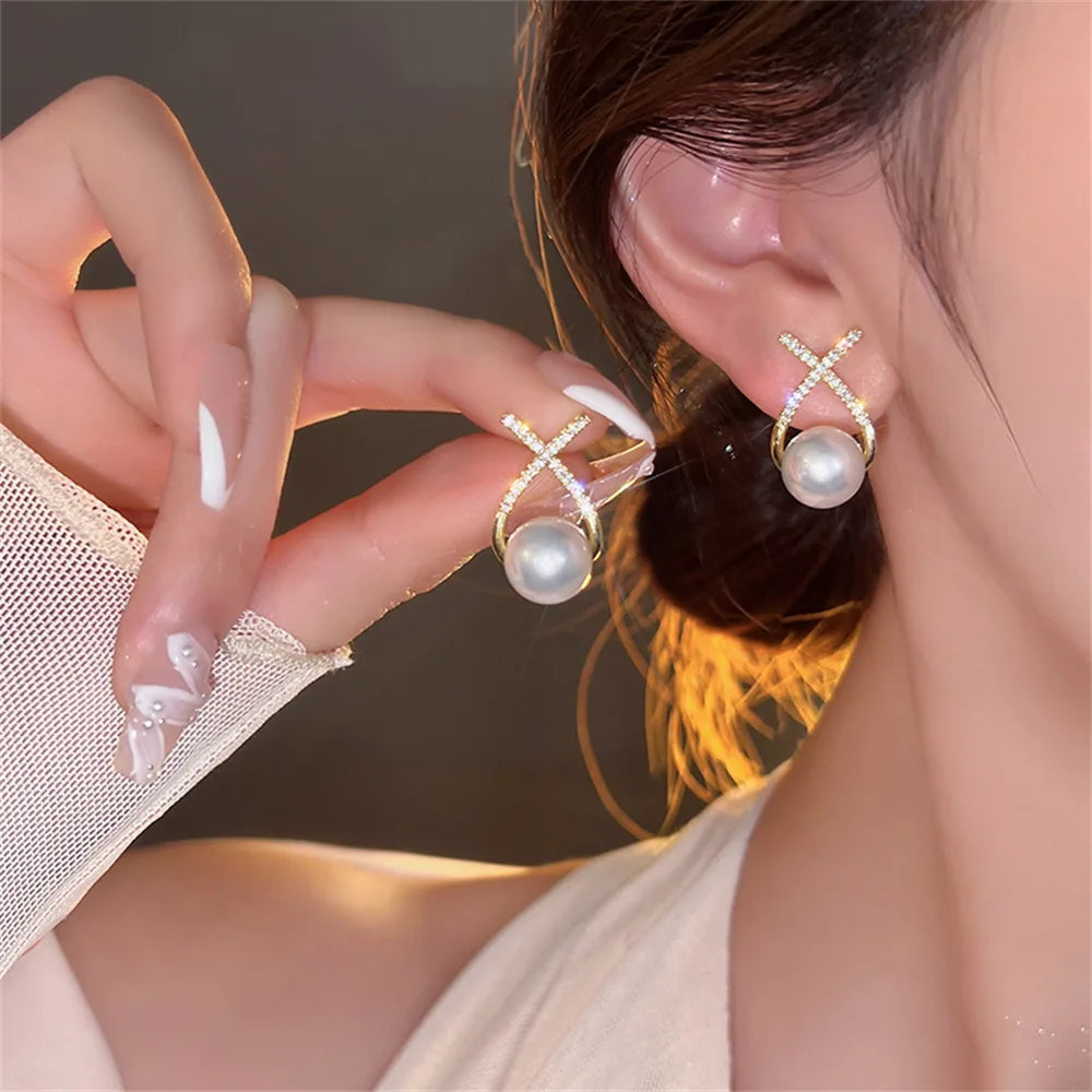 Imitation Pearl Earring for Women Gold Color Round Stud Earrings Korean Delicate Irregular Design Unusual Fashion Jewelry